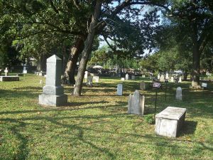The Ghost of St Augustine The Huguenot Cemetery - Photo
